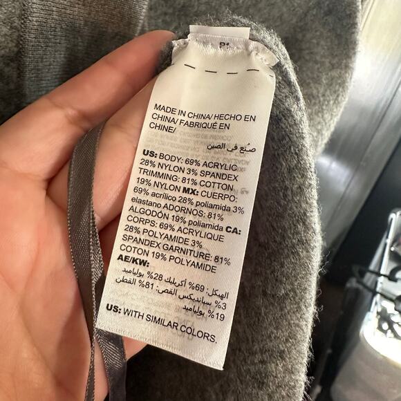 Chico's Gray Knit Sweater Hardware Detail Cardigan Sweater Size 1 Women's Medium - Picture 3 of 6